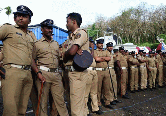 530h2i3_sabarimala-protests-cops-reuters-650_625x300_17_October_18