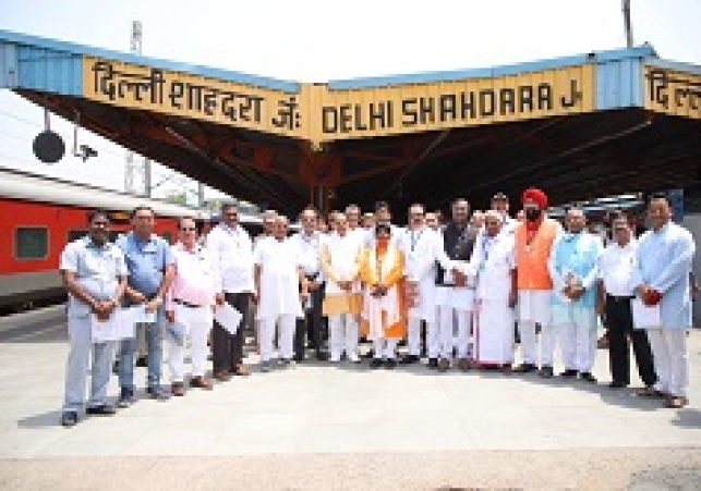 Passenger Services Committee inspects Delhi Shahdara Railway Station.