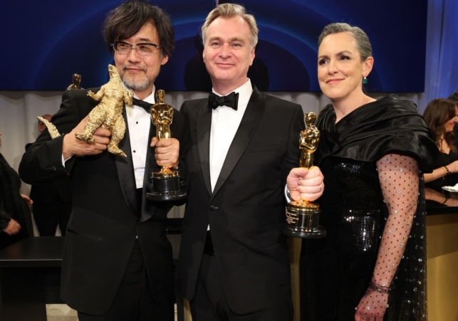 Oppenheimer Sweeps Oscars With 7 Wins 